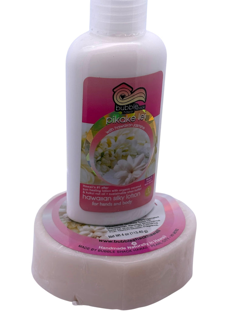 MADE IN HAWAII, Pikake Lei Loofah Lather/Soy Poi Candle Gift Set.