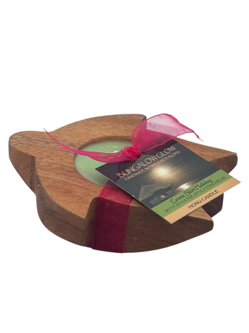 MADE IN HAWAII. Grass Skirt Holiday Hawaiian Honu Candle