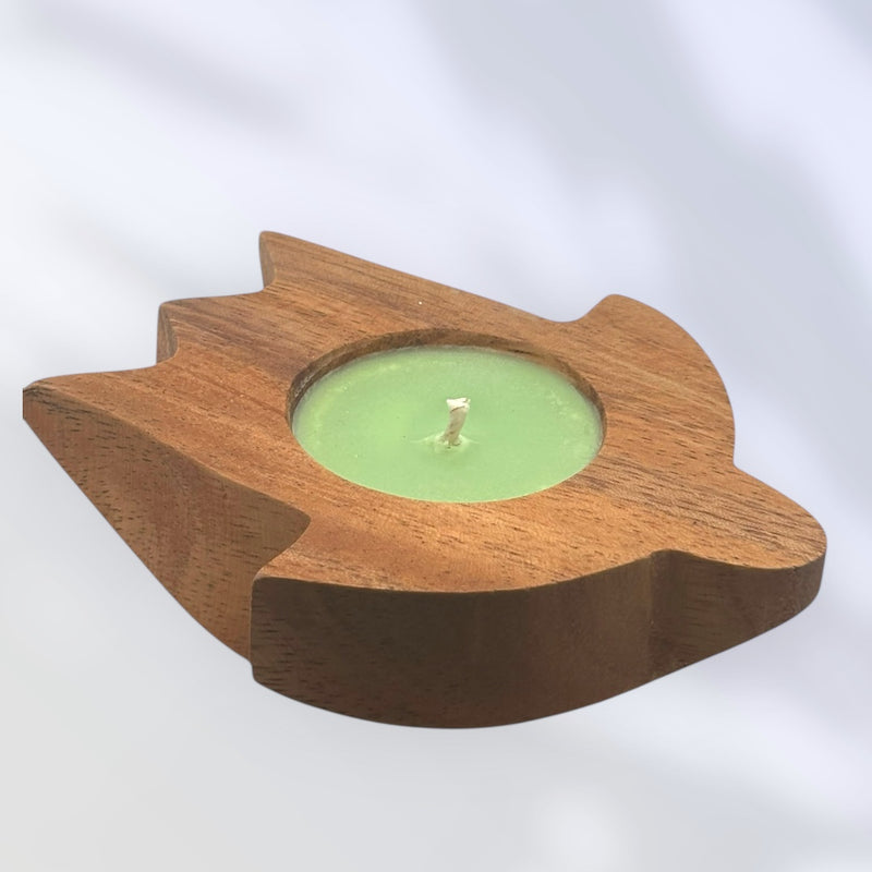 MADE IN HAWAII. Grass Skirt Holiday Hawaiian Honu Candle